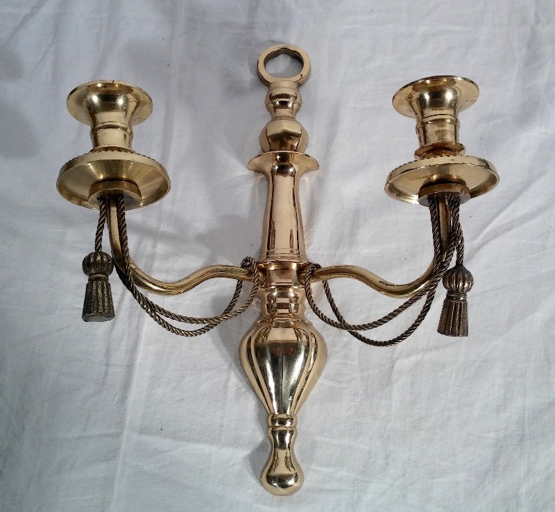 Assorted Home Decor Items (Good Condition)