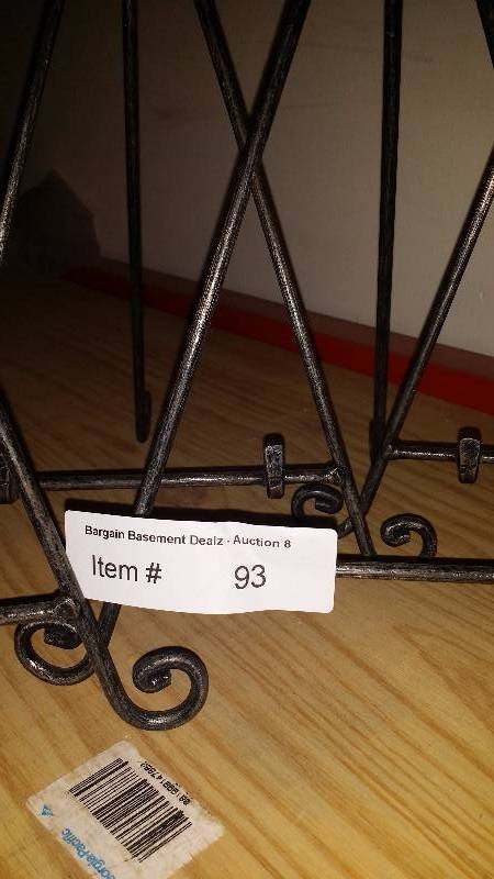 4 PicturePlate Tripod Displays
