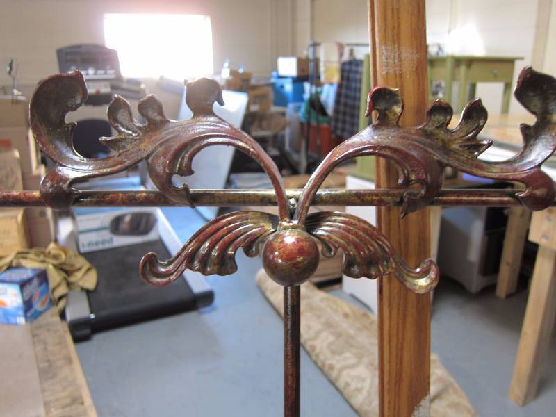 lot 57 image: Ornate Metal Rack Decoration