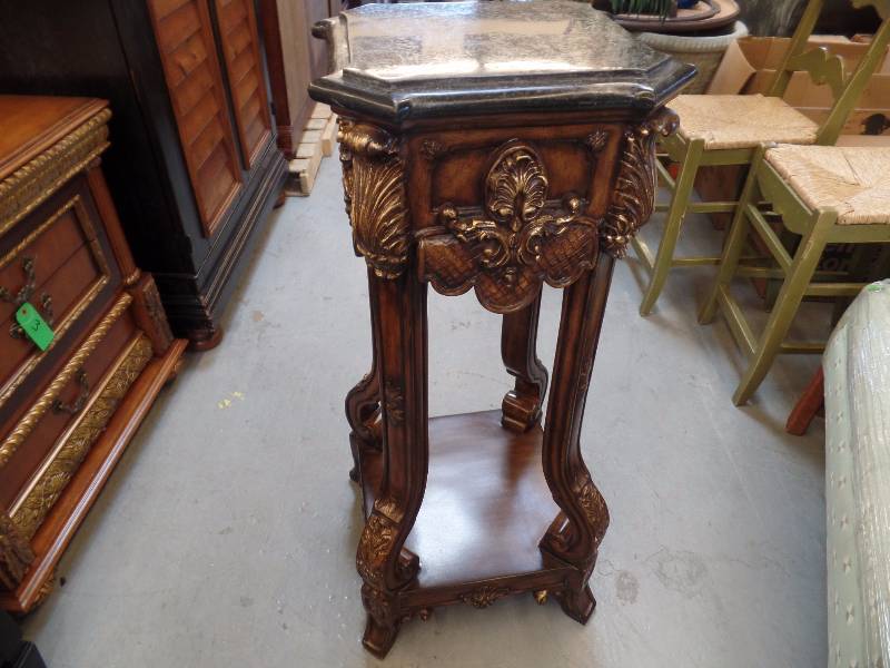 lot 5 image: Ornate Plant Stand