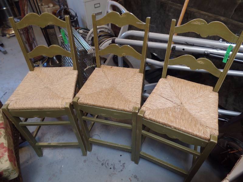 lot 12 image: Set of Bar Chairs