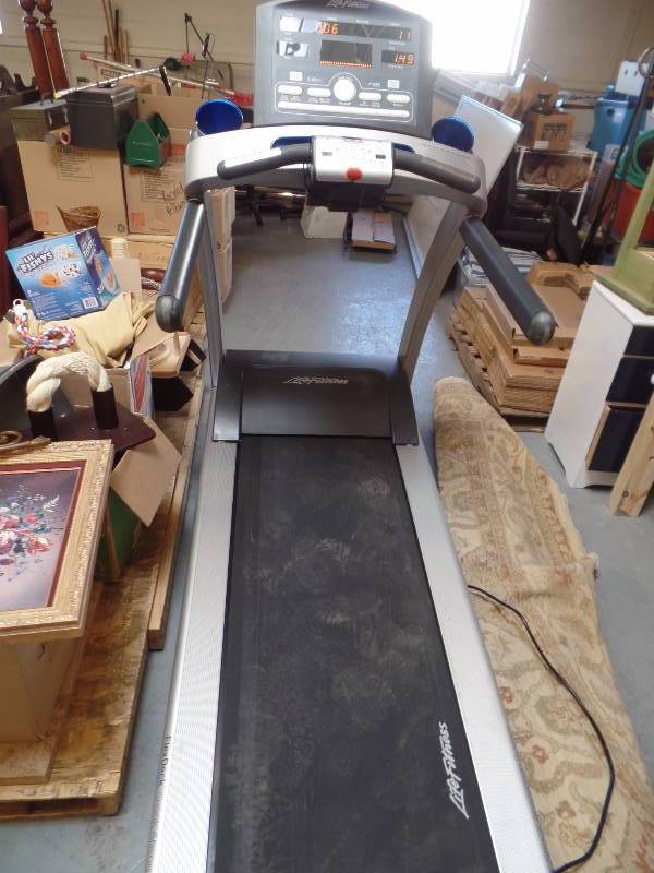 lot 19 image: Treadmill