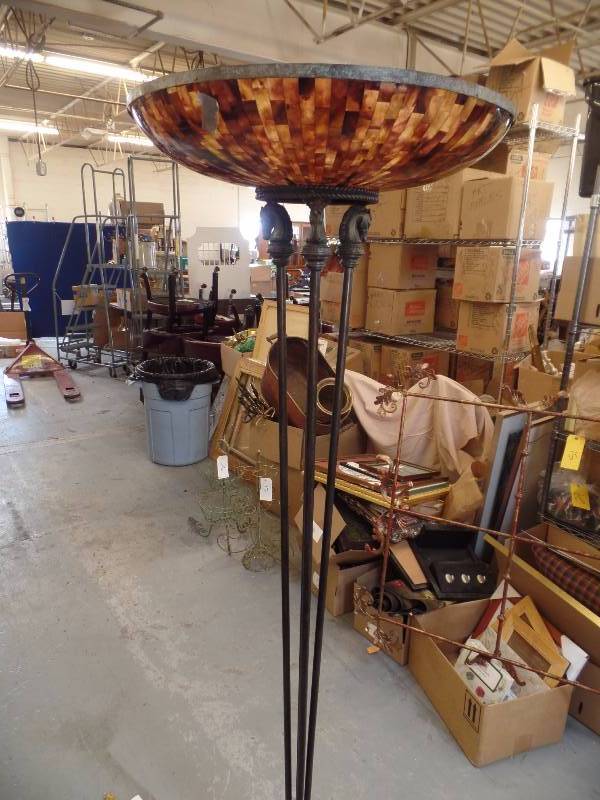 lot 30 image: Floor Lamp