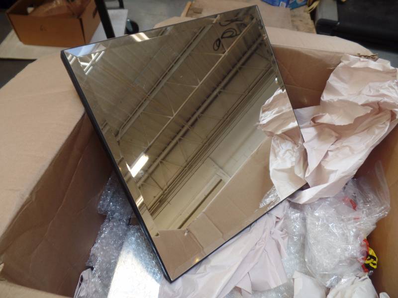 lot 42 image: Mirrored Display Platforms