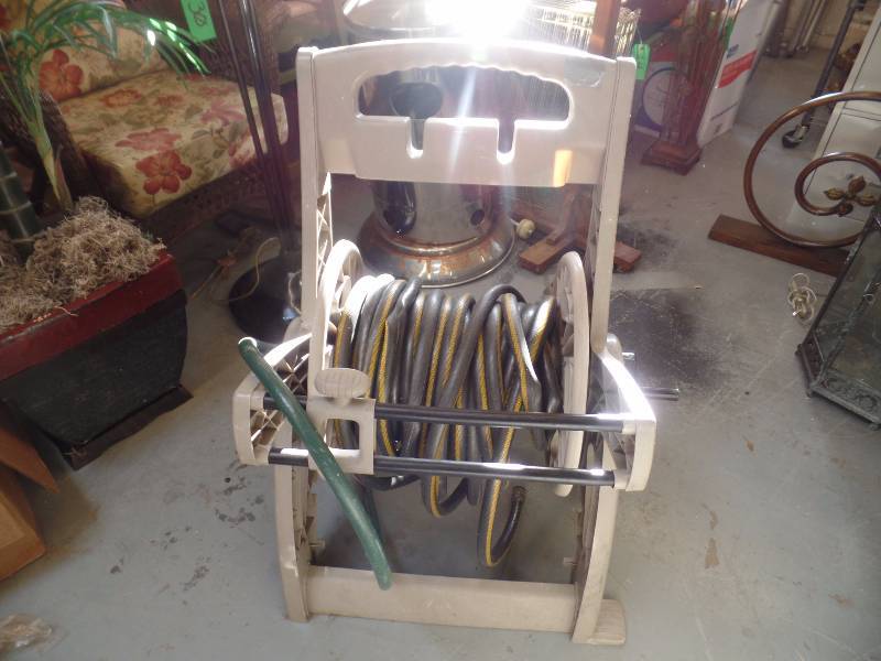 lot 46 image: Portable Hose Reel