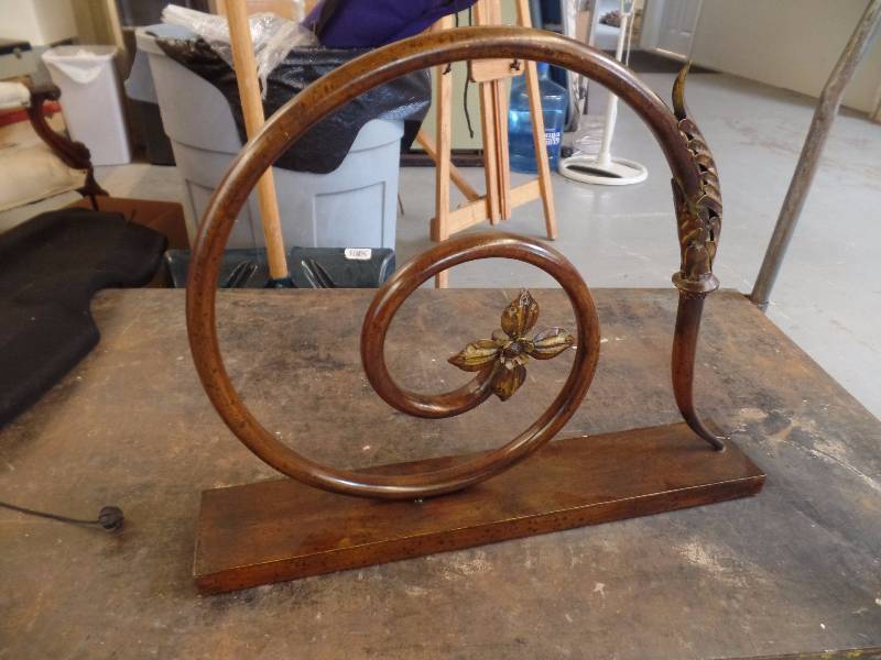 lot 48 image: Metal Decoration