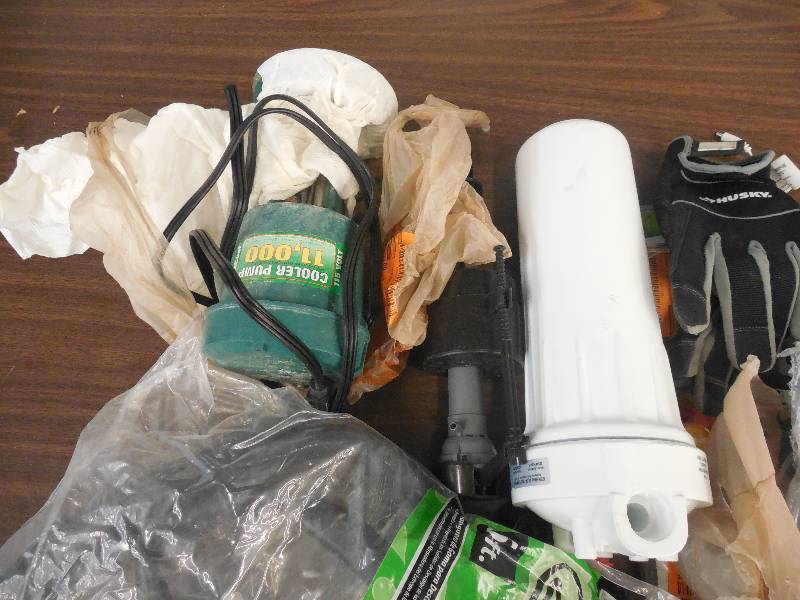 lot 71 image: PLUMBING HANDYMAN LOT OF GOODIES