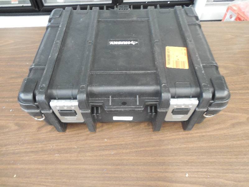 lot 15 image: Husky - 15 in. Technician Box, Black
