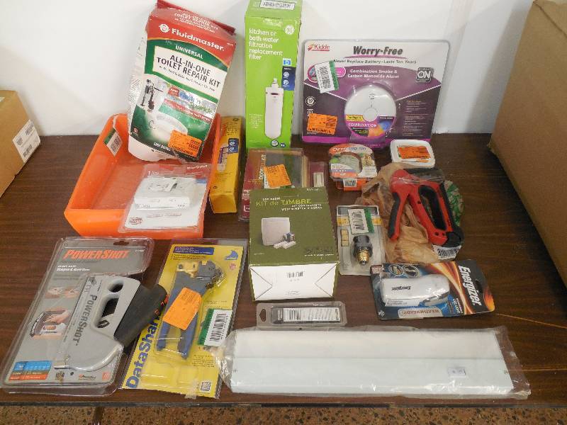 lot 32 image: Tool  Handyman  Hardware Lot