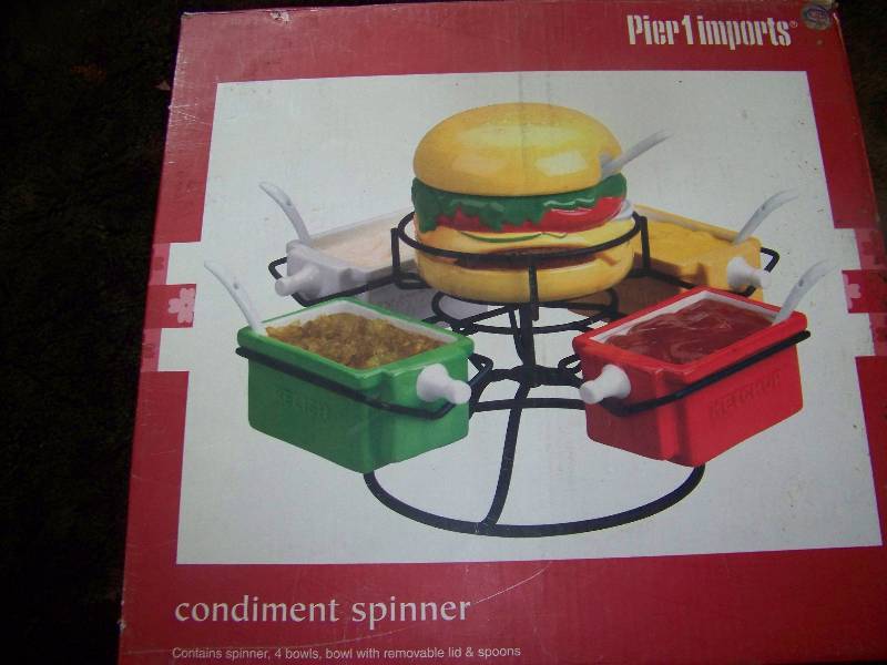 Pier 1 Imports condiment spinner-never used