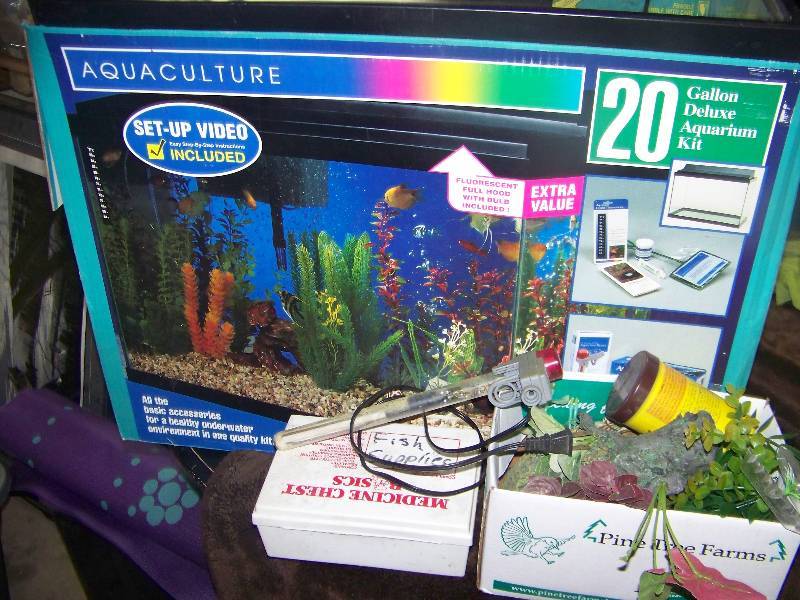 20 gallon Aquarium and accessories