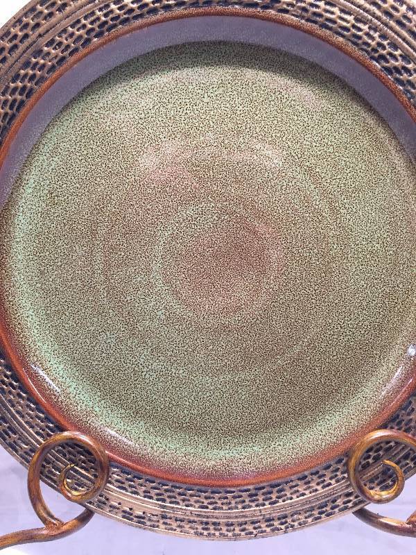 DECORATIVE PLATE WITH STAND