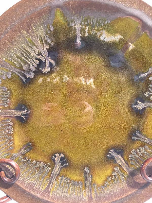 DECORATIVE PLATE WITH STAND