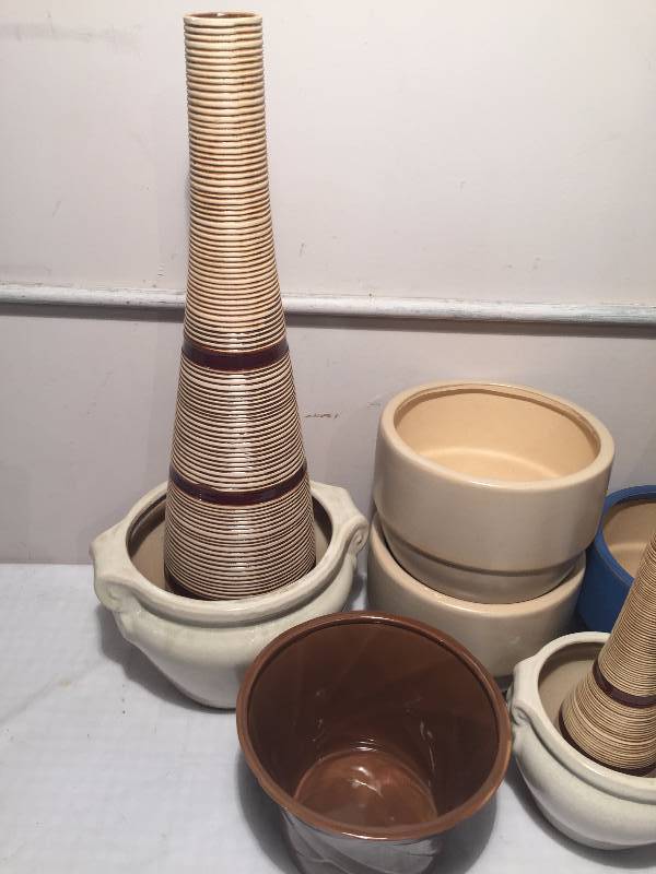 VASES AND BOWLS