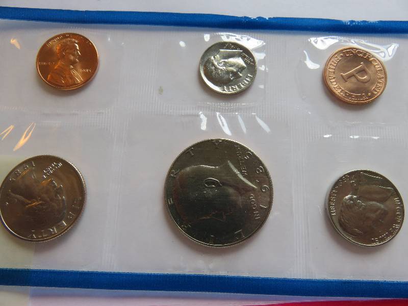 Uncirculated United States Coin Set