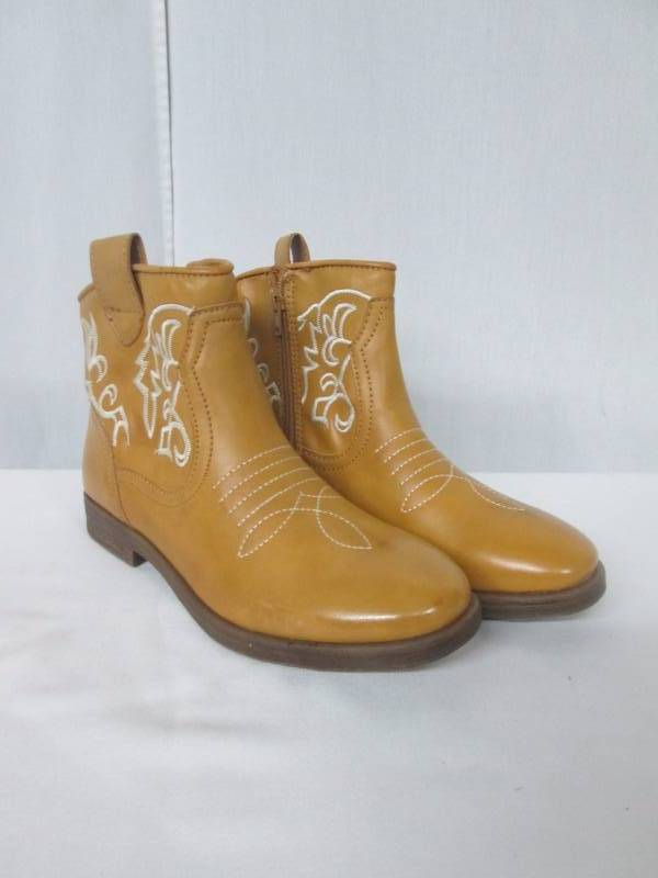 Dolce Womens Tally Short Western Boot - Buckskin