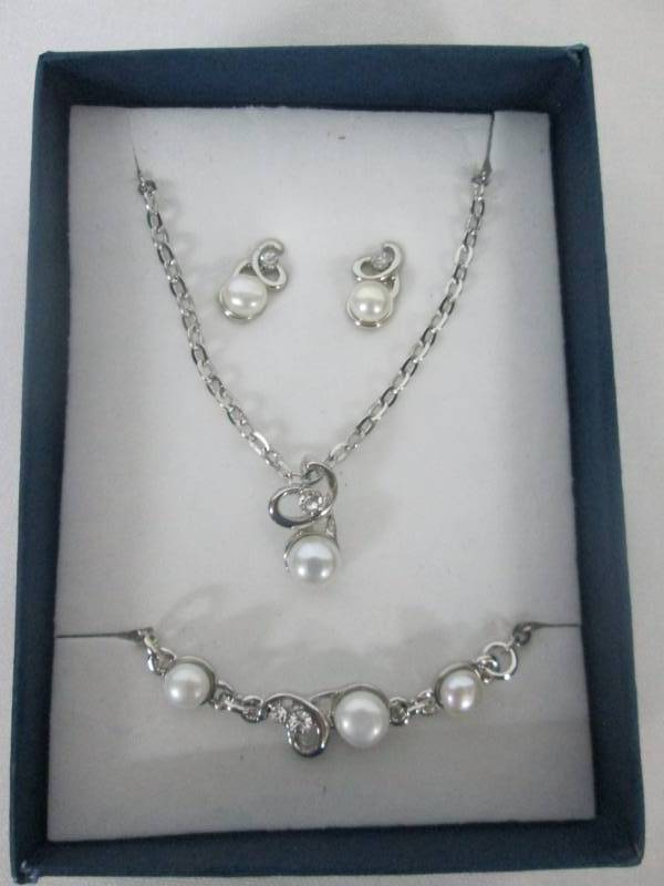 Pearl & CZ Accent Jewelry Set