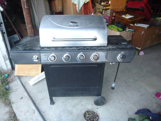 lot 12 image: Backyard Grill