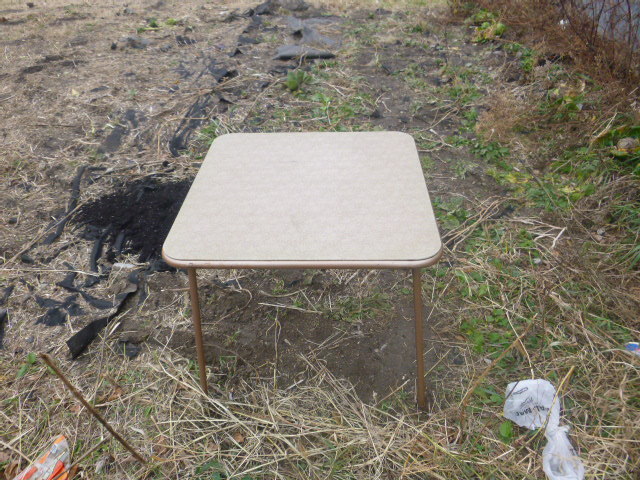 lot 34 image: Old Card Table