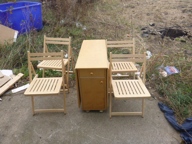 lot 57 image: Fold Out Table with 4 Wood Fold Up Chairs