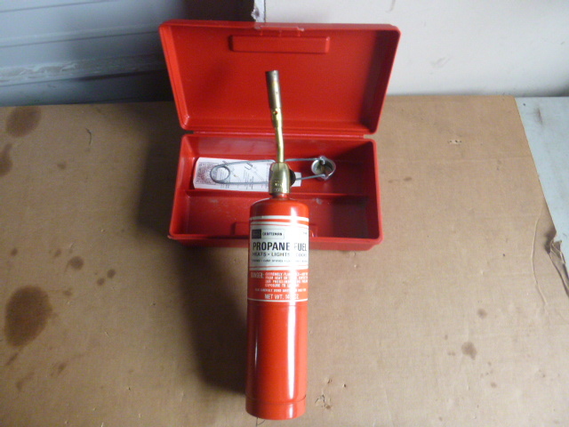 lot 82 image: Craftsman Propane Torch Set
