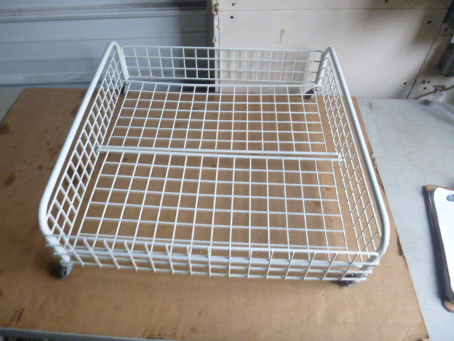 lot 85 image: Under Bed Rolling Storage Drawer
