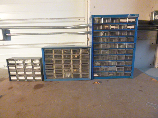 lot 89 image: 3 Parts Bins