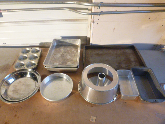 lot 96 image: Bakeware