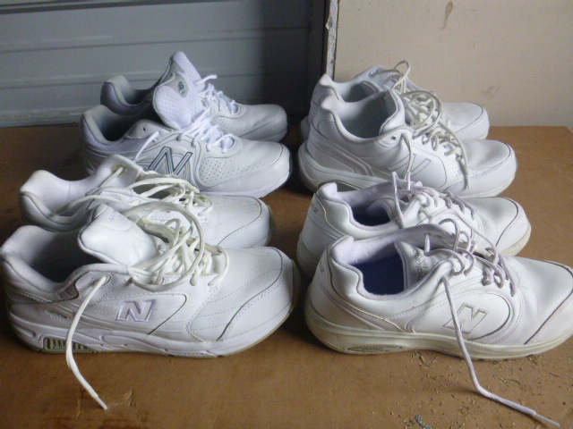 lot 135 image: 4 Pair of New Balance Tennis Shoes