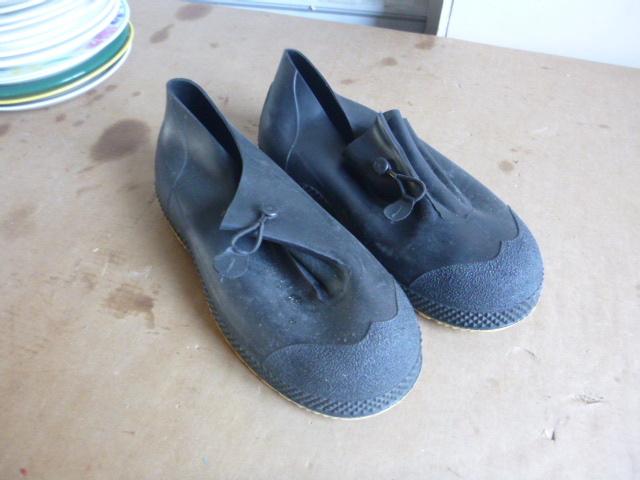 lot 177 image: Servis Rubber Over Shoes