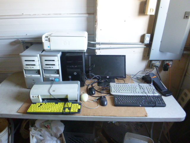 lot 188 image: Miscellaneous Computer Items