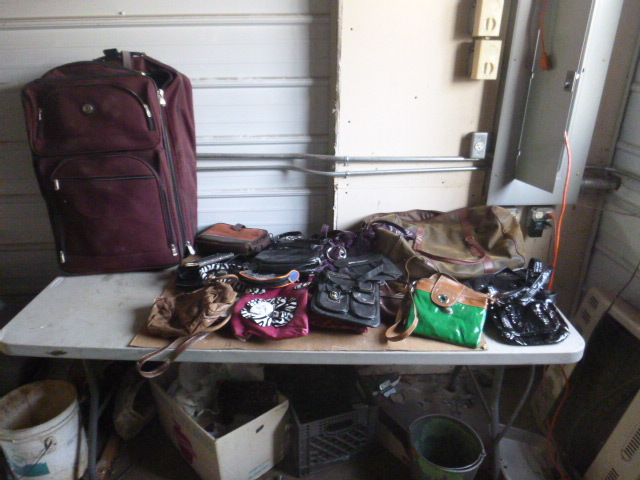 lot 211 image: Miscellaneous Purses and Hand Bags