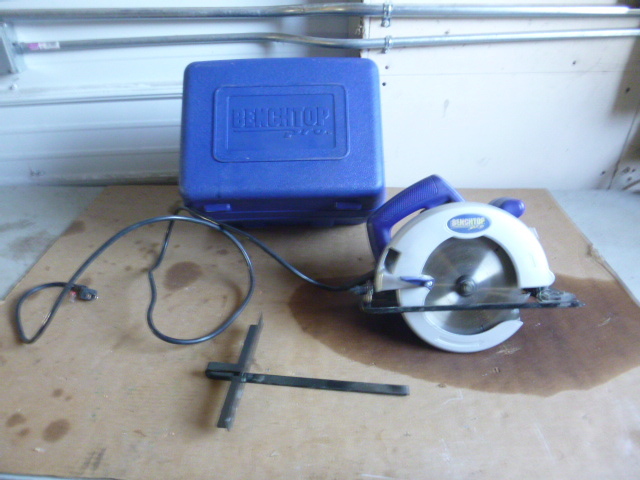 lot 218 image: Bench Top 7 14 Circular Saw
