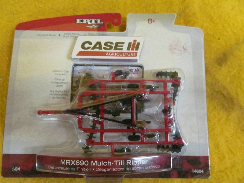 lot 18 image: Case IH farm toy