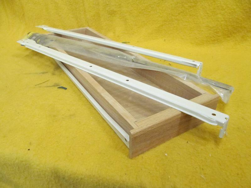 lot 56 image: drawer