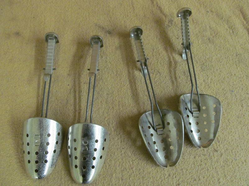 lot 68 image: Shoe Stretchers