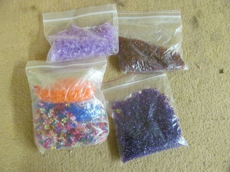 lot 98 image: Beads