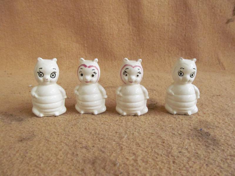 lot 99 image: Ceramic Figures