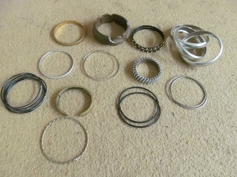 lot 114 image: Costume Jewelry