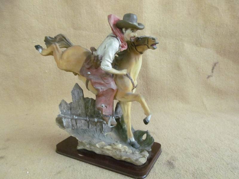 lot 144 image: Figurine