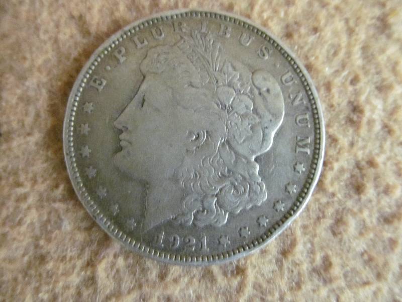 lot 162 image: Collectible Coin