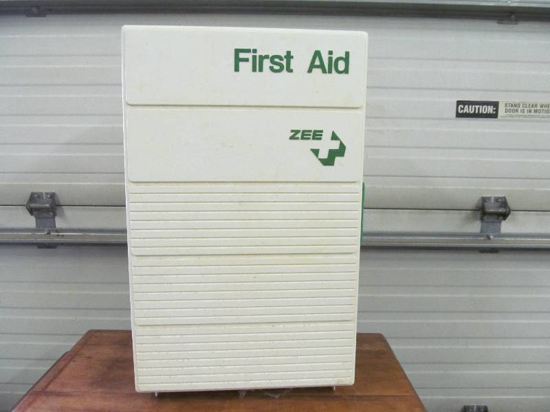 lot 173 image: First Aid Cabinet