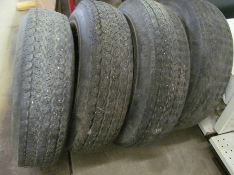 lot 176 image: Tires