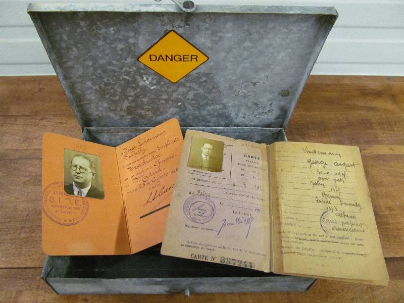 lot 181 image: Vintage Passport