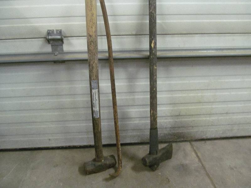 lot 185 image: Tools