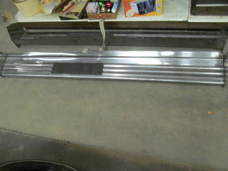 lot 187 image: Running Boards