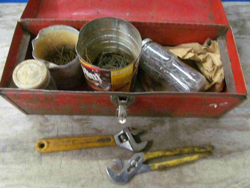 lot 75 image: Tool Box