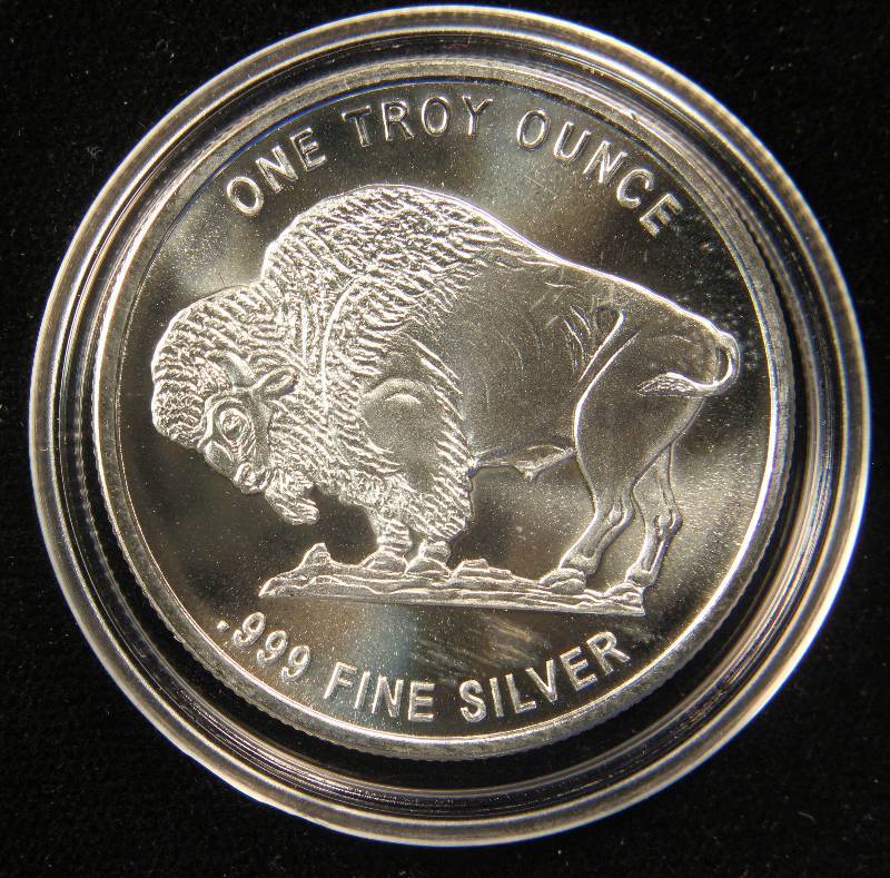 1 TROY Oz. .999 FINE SILVER INDIAN BUFFALO ROUND IN AIRTITE HOLDER