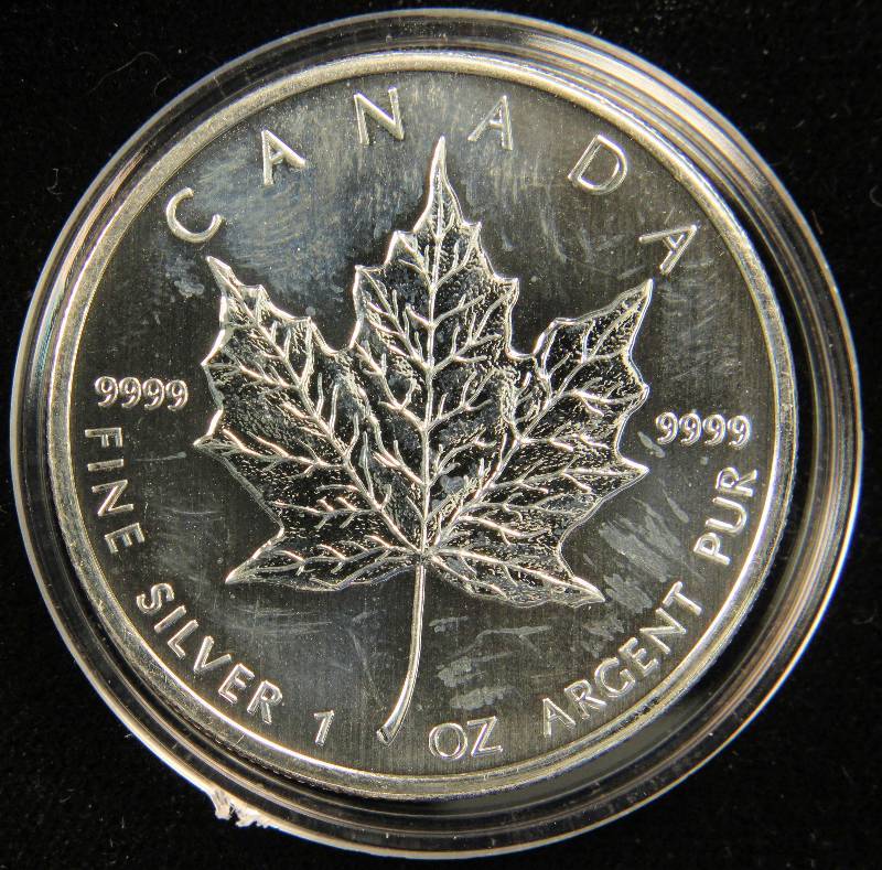 2013 CANADA MAPLE LEAF $5 1 TROY Oz. .9999 FINE SILVER IN AIRTITE HOLDER