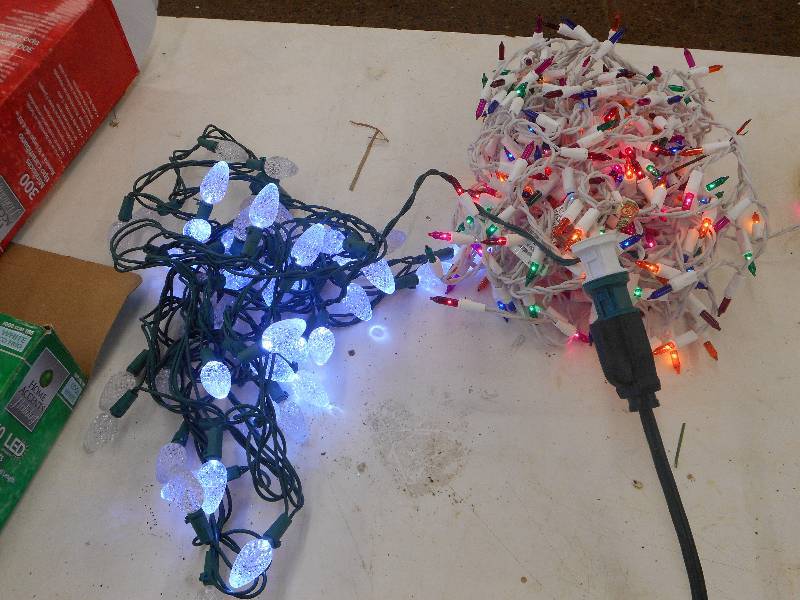 lot 23 image: 2 BOXES OF CHRISTMAS LIGHTS